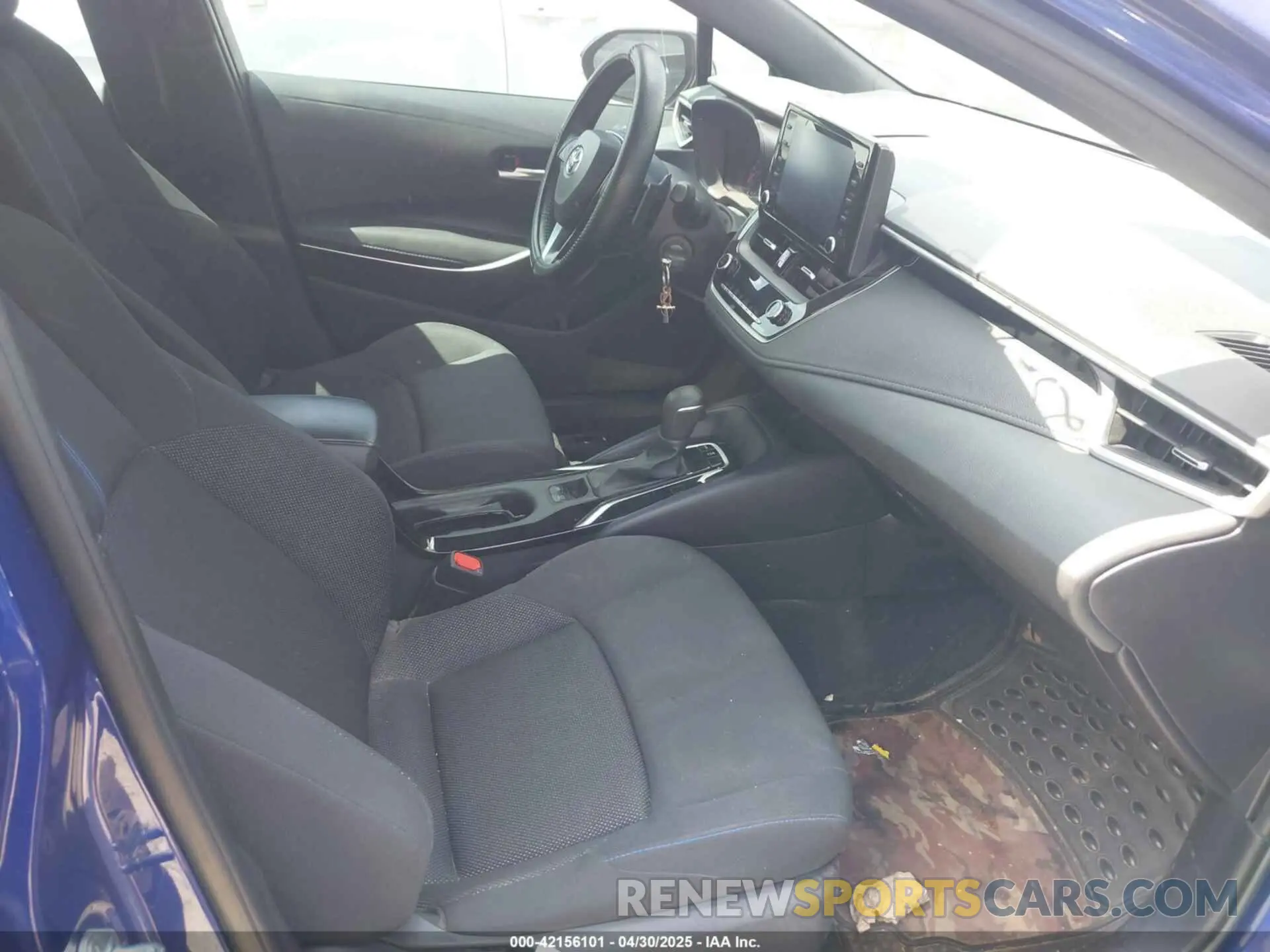 5 Photograph of a damaged car 5YFS4MCE6NP115811 TOYOTA COROLLA 2022