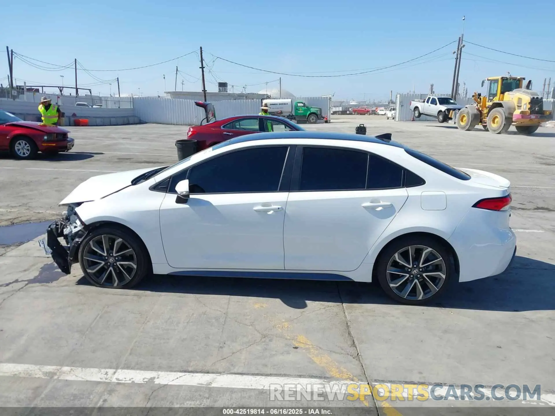15 Photograph of a damaged car 5YFS4MCE6NP118188 TOYOTA COROLLA 2022