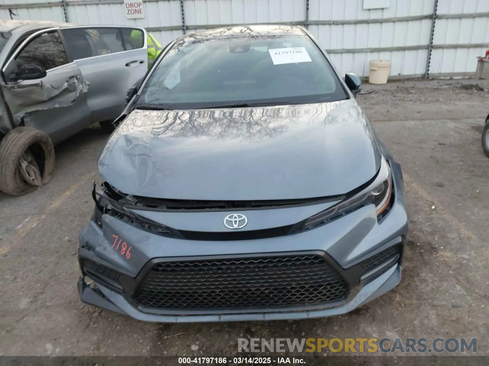 11 Photograph of a damaged car 5YFS4MCE6NP120572 TOYOTA COROLLA 2022