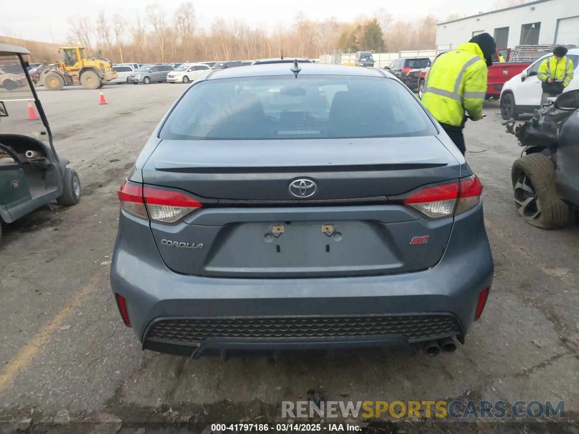 15 Photograph of a damaged car 5YFS4MCE6NP120572 TOYOTA COROLLA 2022