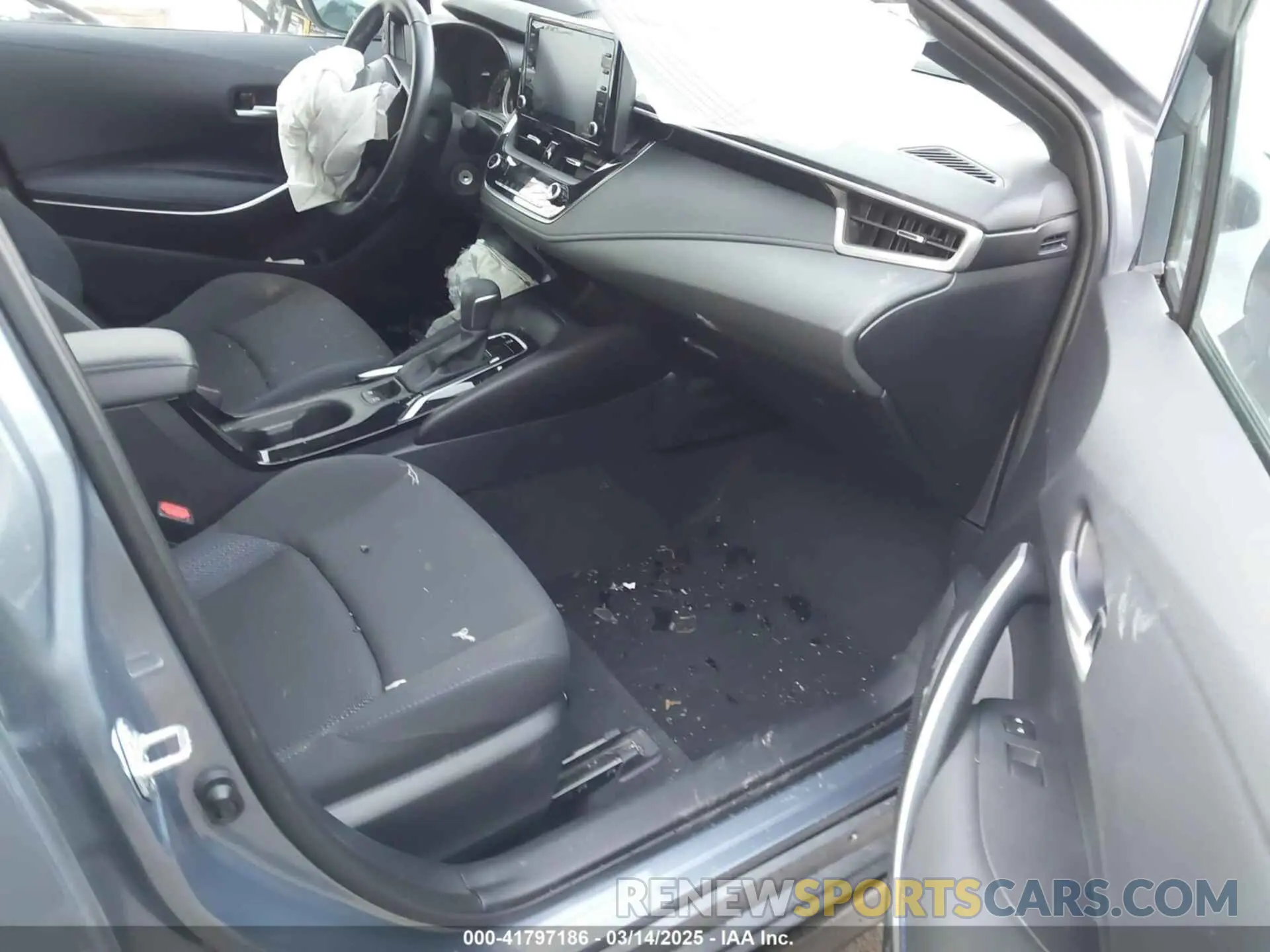 5 Photograph of a damaged car 5YFS4MCE6NP120572 TOYOTA COROLLA 2022