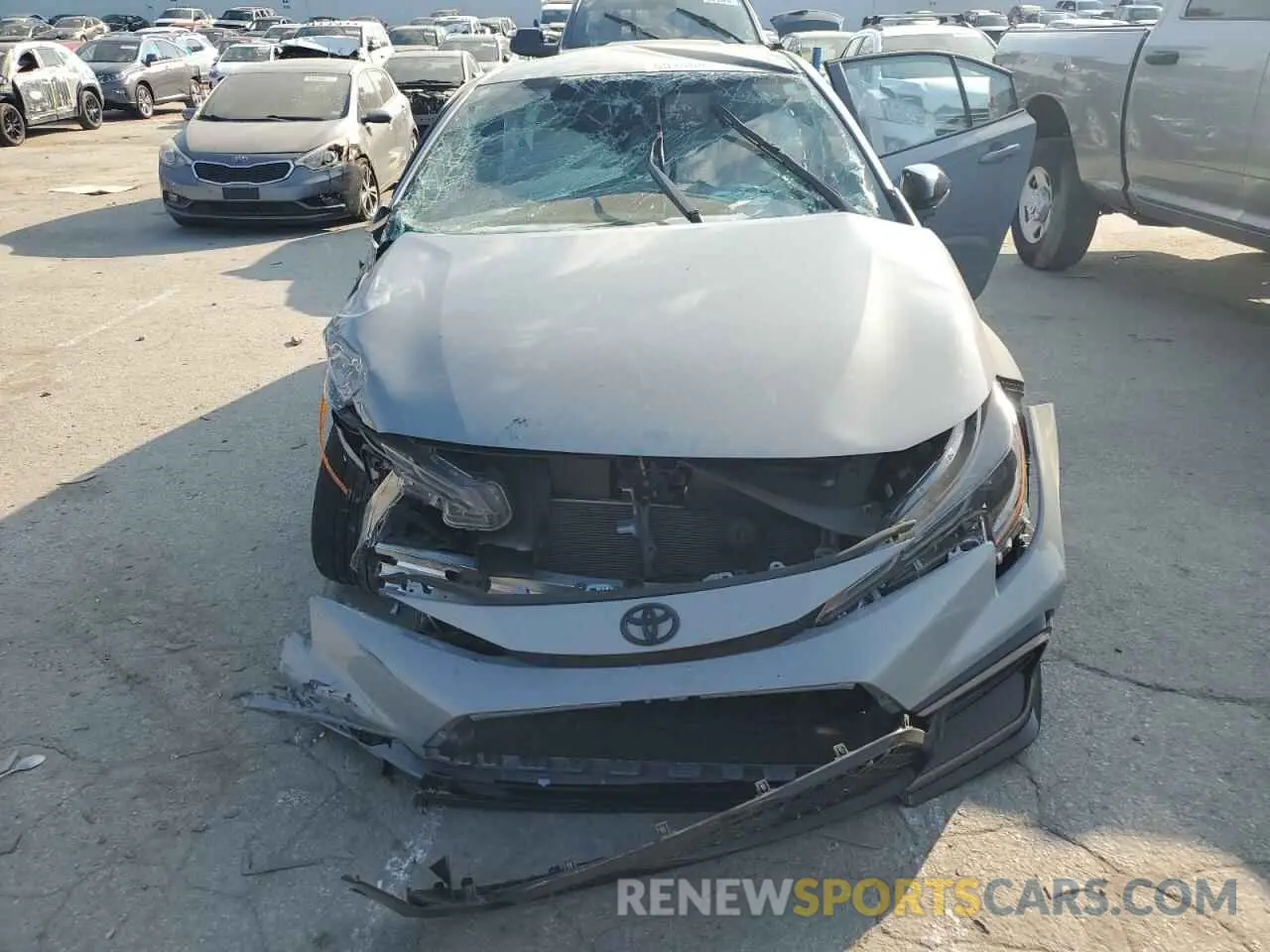 5 Photograph of a damaged car 5YFS4MCE6NP121446 TOYOTA COROLLA 2022