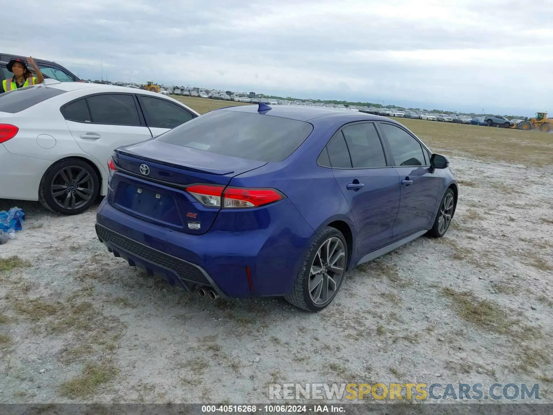 4 Photograph of a damaged car 5YFS4MCE6NP126405 TOYOTA COROLLA 2022