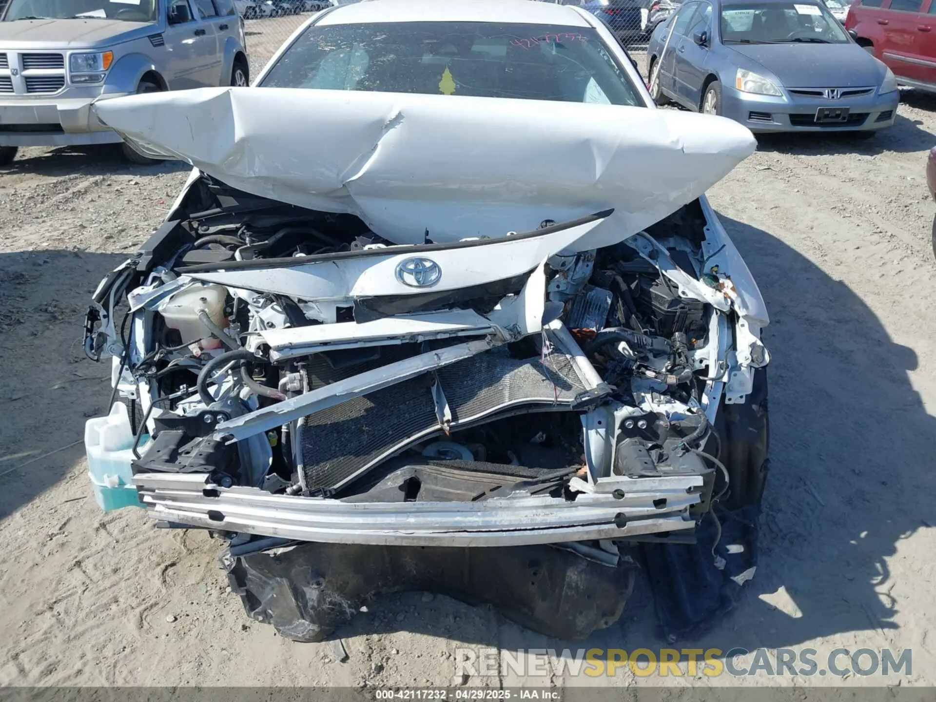 11 Photograph of a damaged car 5YFS4MCE6NP127232 TOYOTA COROLLA 2022