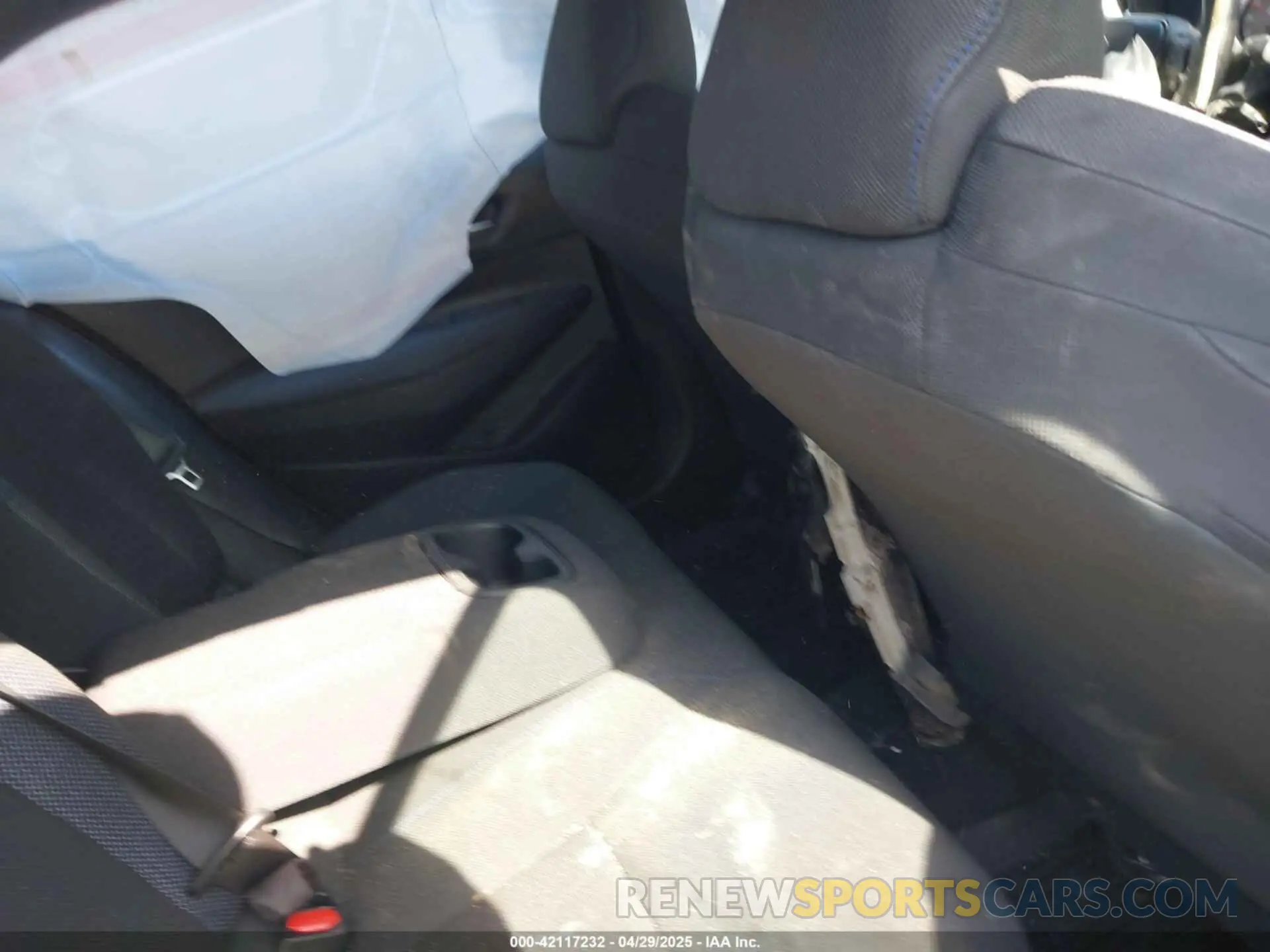 8 Photograph of a damaged car 5YFS4MCE6NP127232 TOYOTA COROLLA 2022