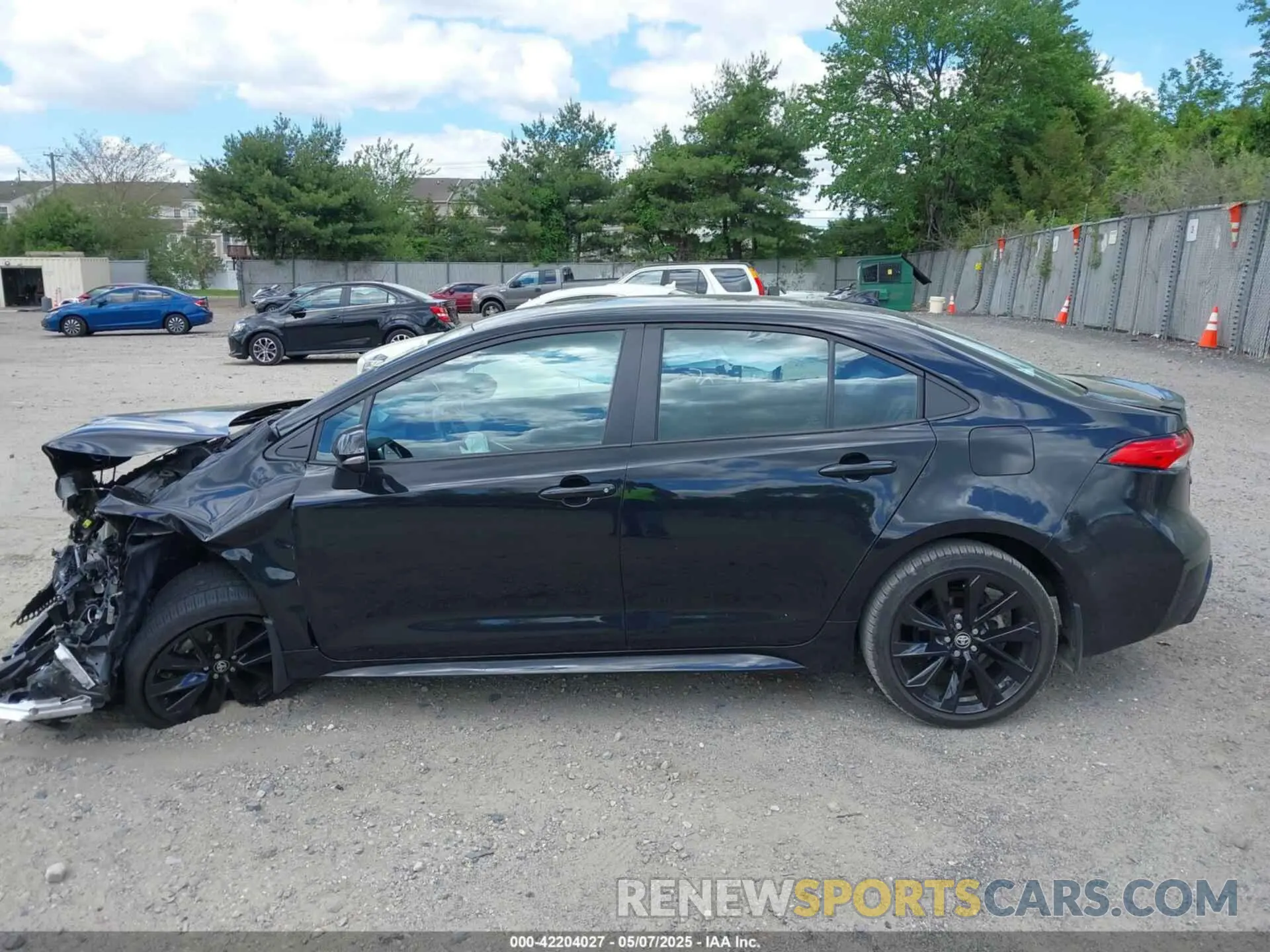 14 Photograph of a damaged car 5YFS4MCE6NP127683 TOYOTA COROLLA 2022