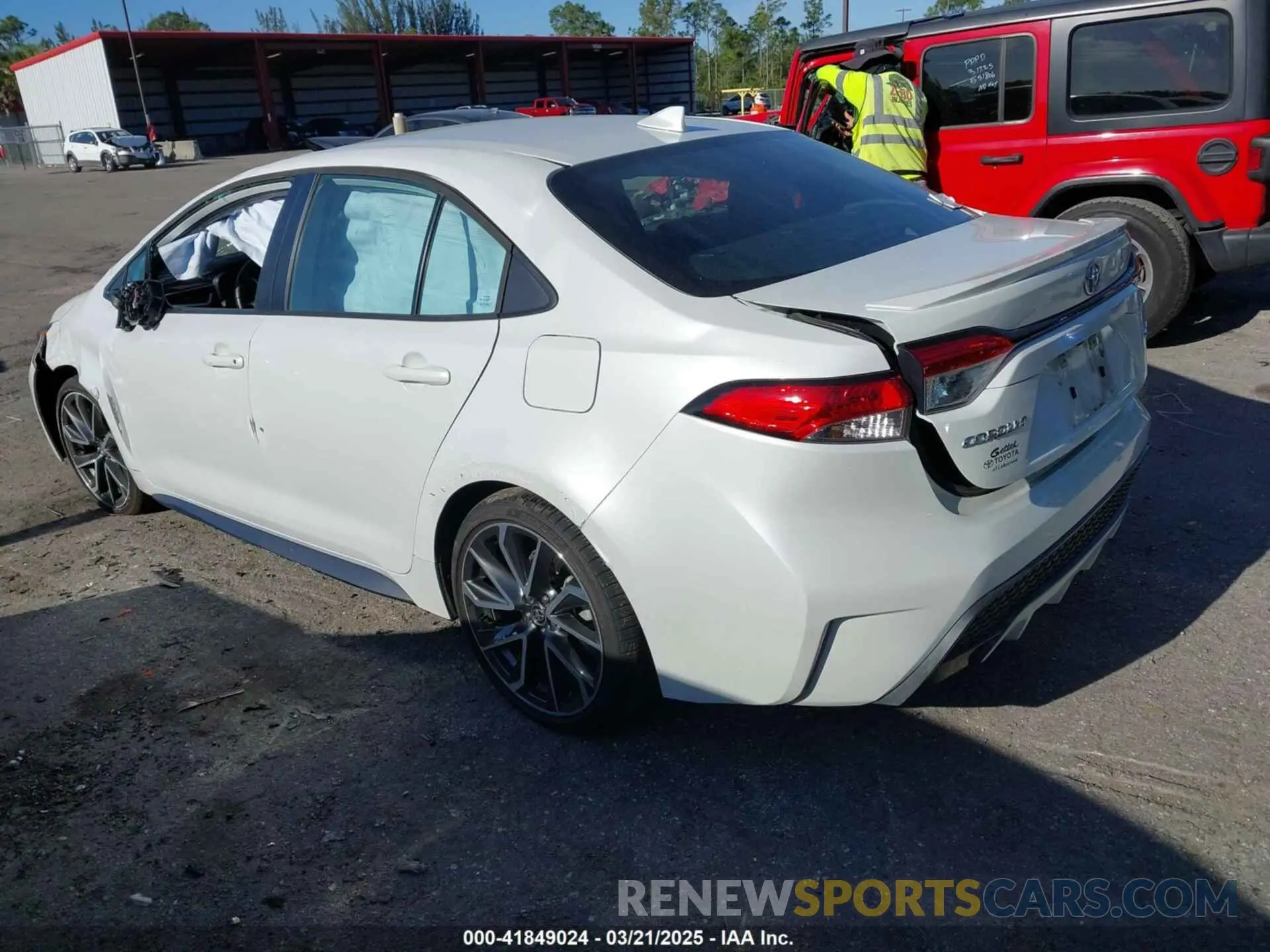 3 Photograph of a damaged car 5YFS4MCE6NP133516 TOYOTA COROLLA 2022