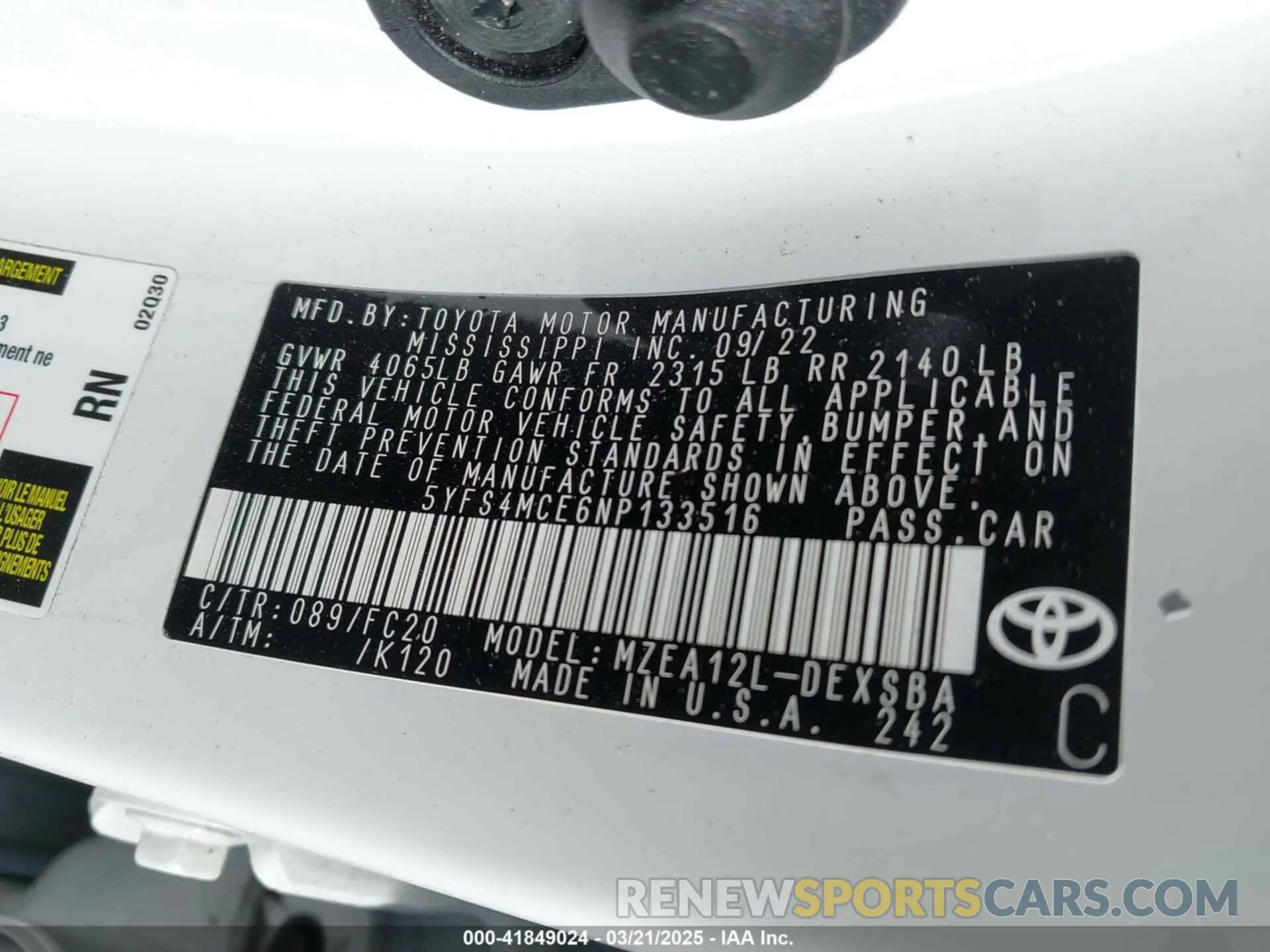 9 Photograph of a damaged car 5YFS4MCE6NP133516 TOYOTA COROLLA 2022