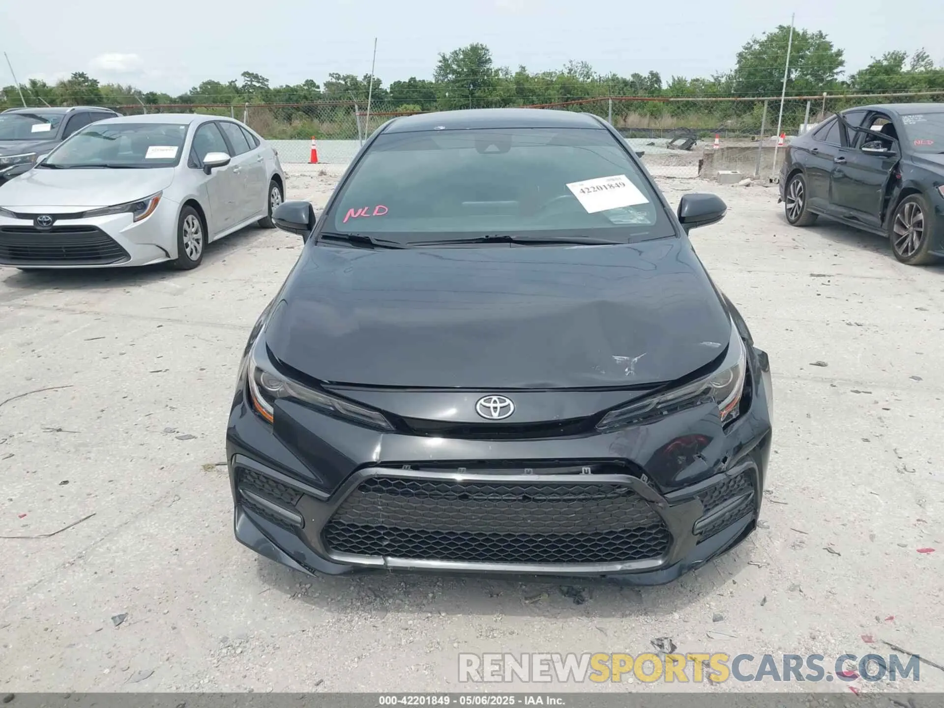 12 Photograph of a damaged car 5YFS4MCE7NP100038 TOYOTA COROLLA 2022