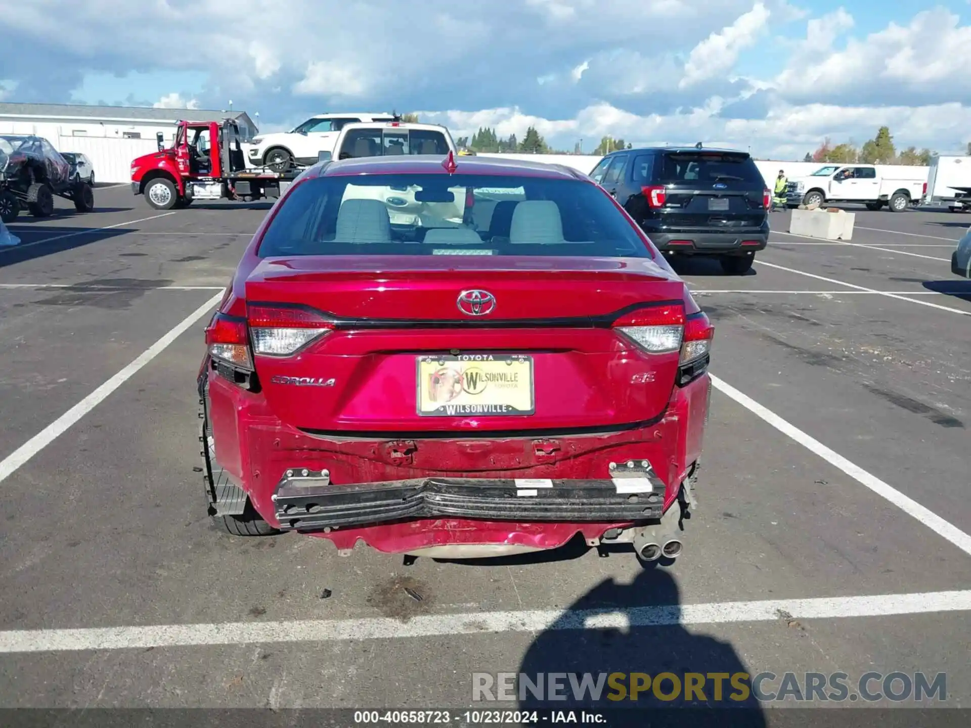 17 Photograph of a damaged car 5YFS4MCE7NP103876 TOYOTA COROLLA 2022