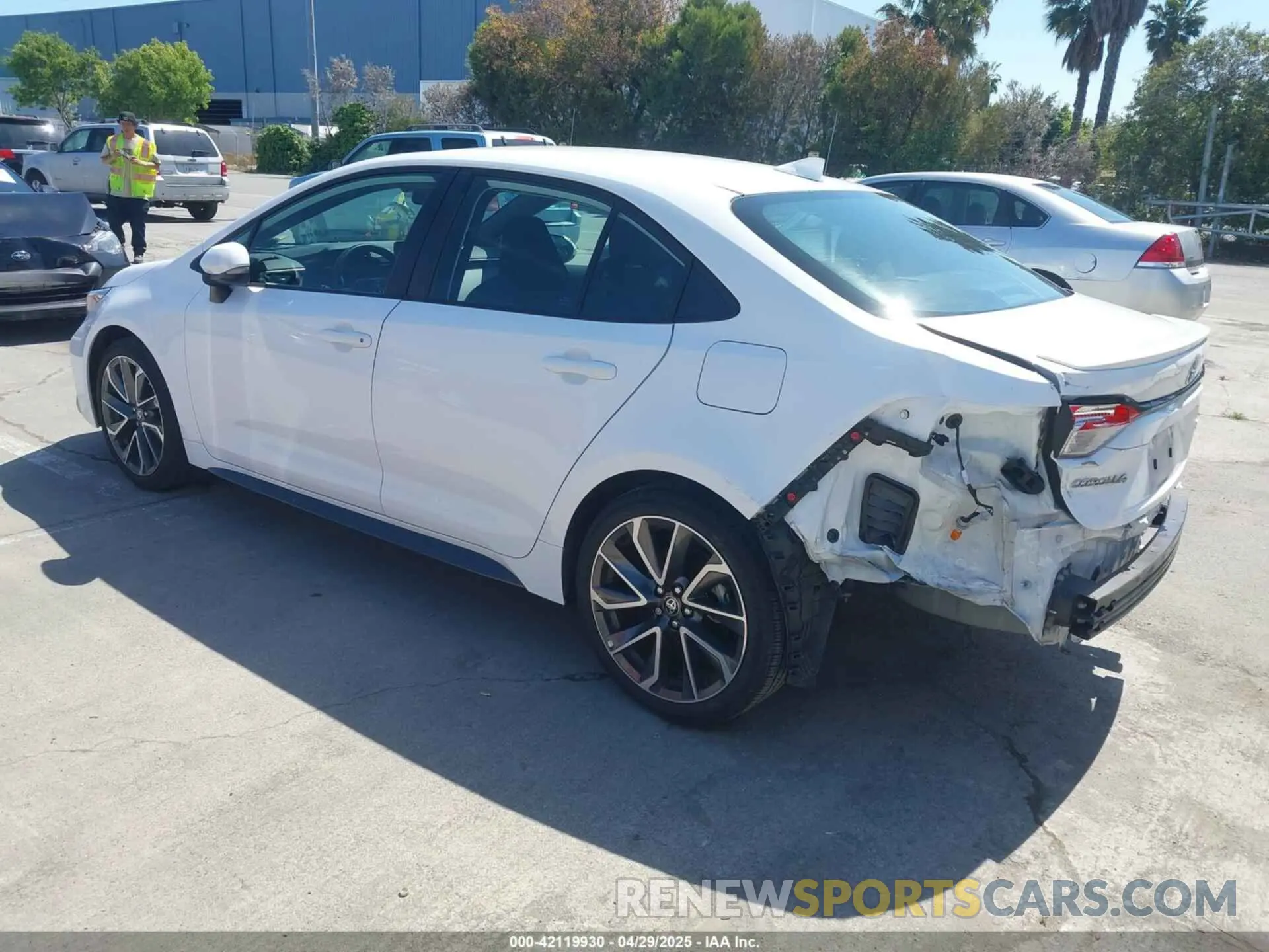 3 Photograph of a damaged car 5YFS4MCE7NP114800 TOYOTA COROLLA 2022