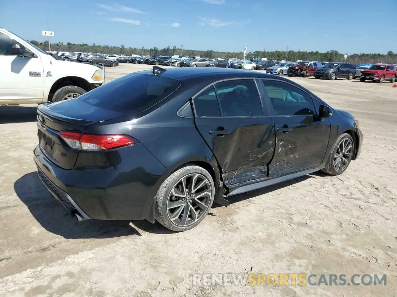 3 Photograph of a damaged car 5YFS4MCE7NP126008 TOYOTA COROLLA 2022