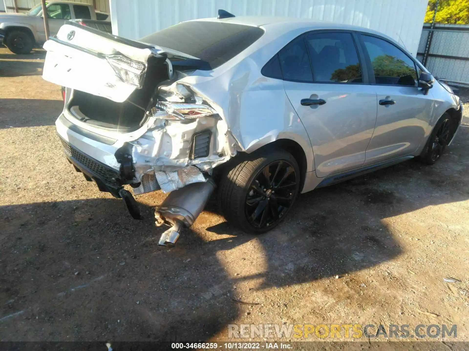 4 Photograph of a damaged car 5YFS4MCE8NP108133 TOYOTA COROLLA 2022