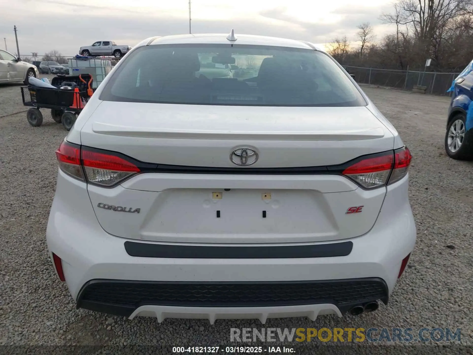 16 Photograph of a damaged car 5YFS4MCE8NP109413 TOYOTA COROLLA 2022