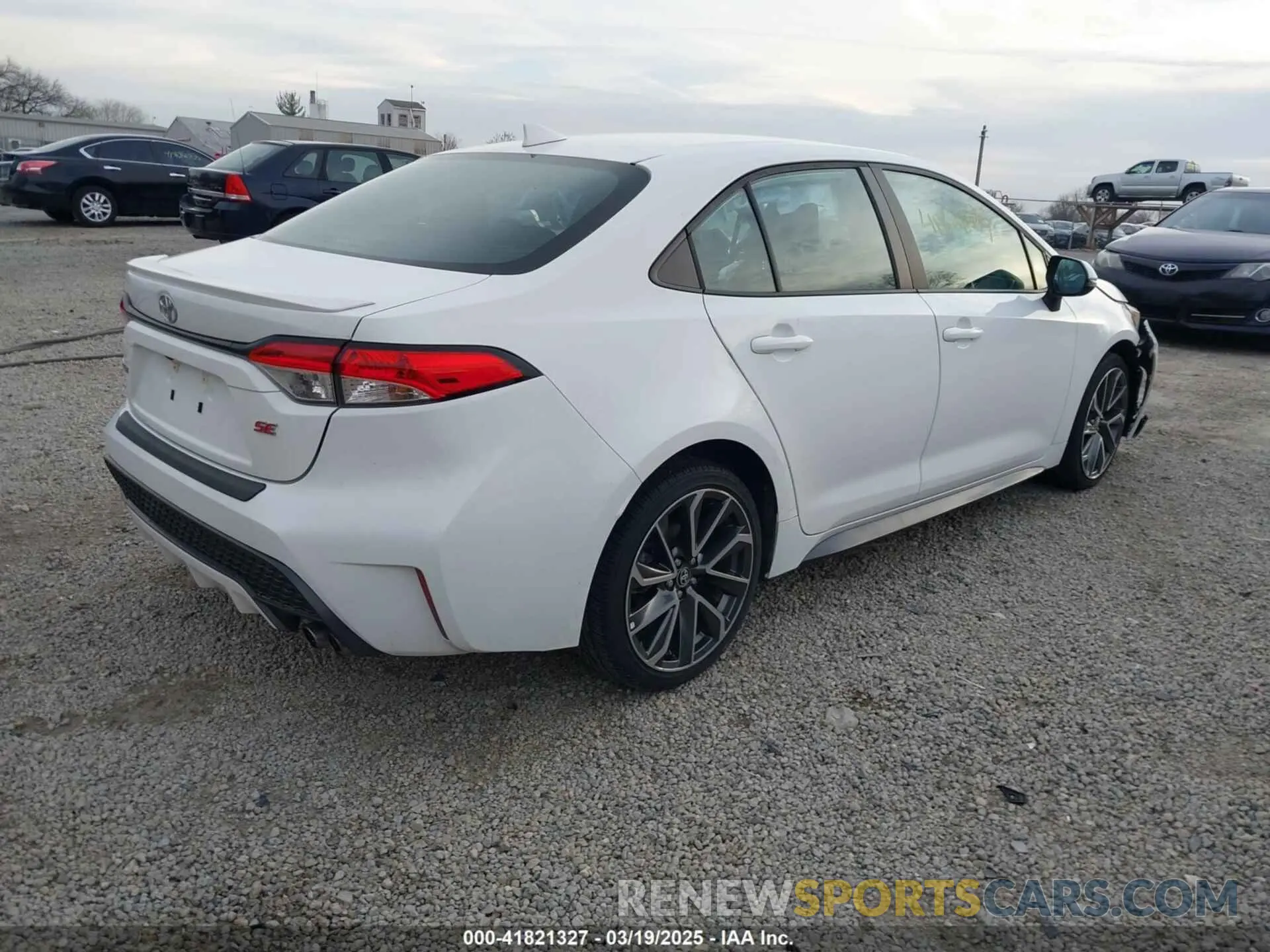 4 Photograph of a damaged car 5YFS4MCE8NP109413 TOYOTA COROLLA 2022