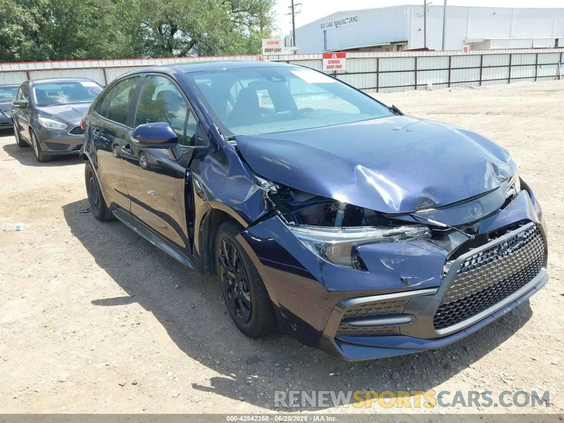 1 Photograph of a damaged car 5YFS4MCE8NP116913 TOYOTA COROLLA 2022
