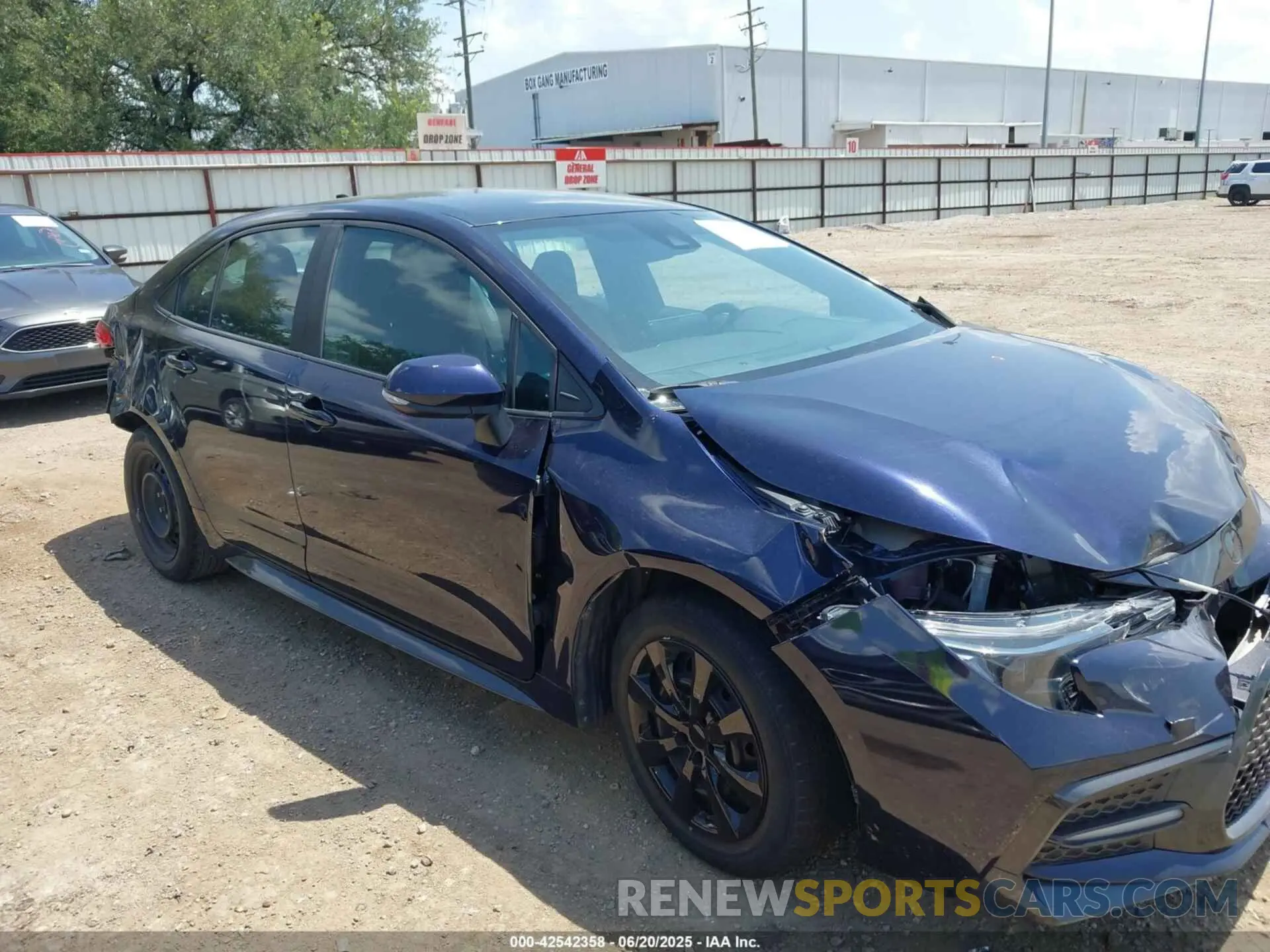 14 Photograph of a damaged car 5YFS4MCE8NP116913 TOYOTA COROLLA 2022