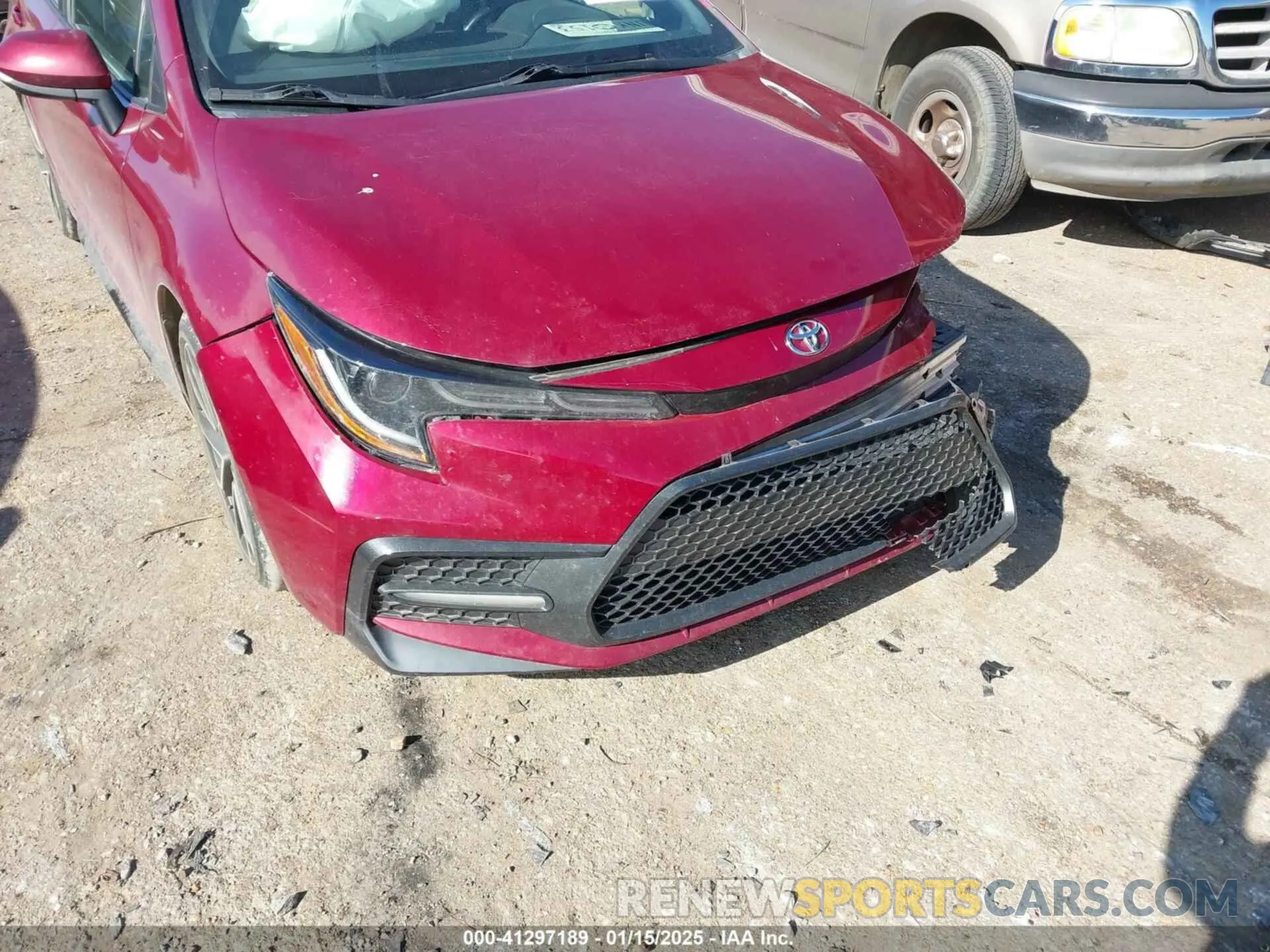 12 Photograph of a damaged car 5YFS4MCE9NP101028 TOYOTA COROLLA 2022
