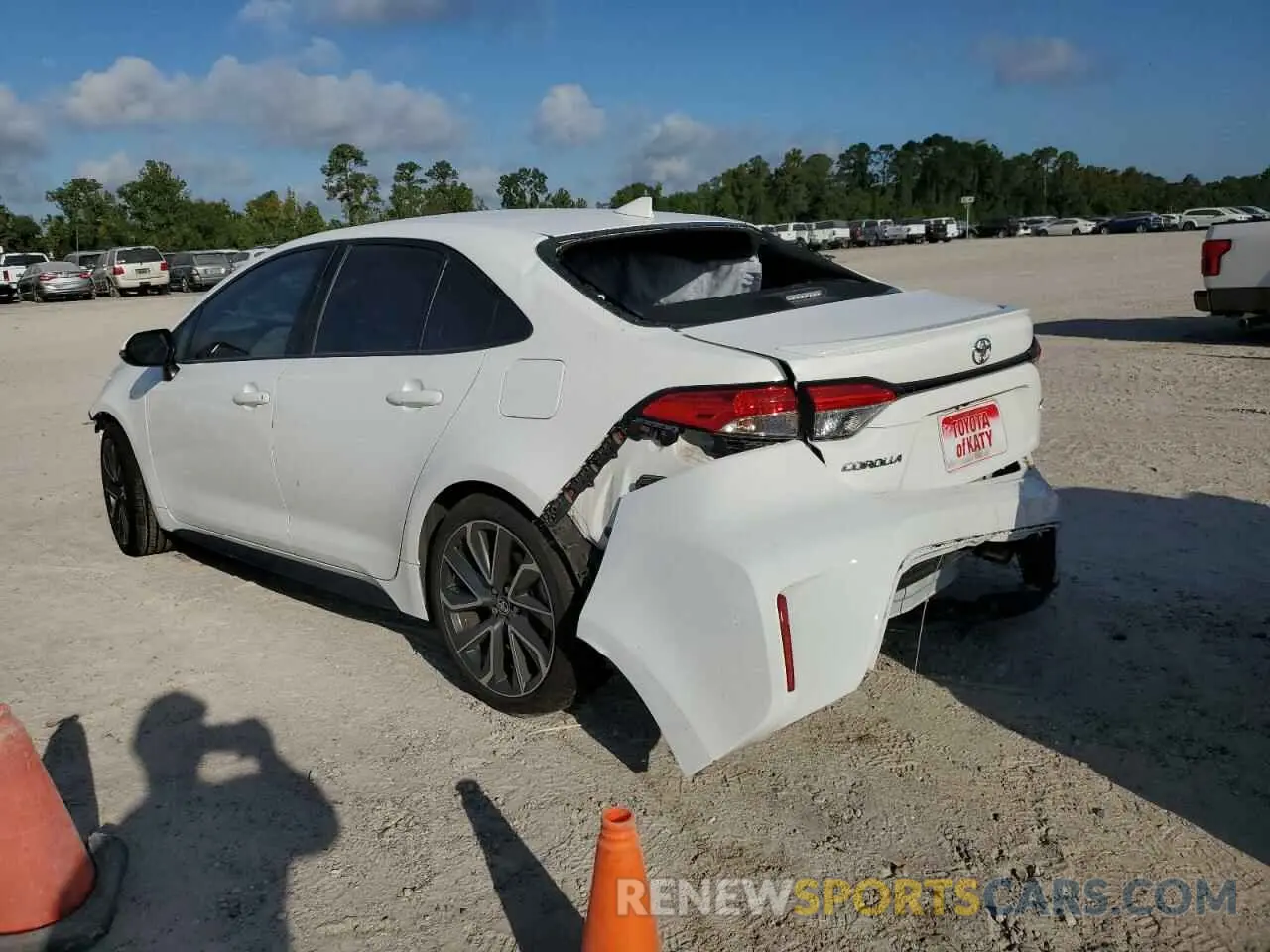 2 Photograph of a damaged car 5YFS4MCE9NP102809 TOYOTA COROLLA 2022