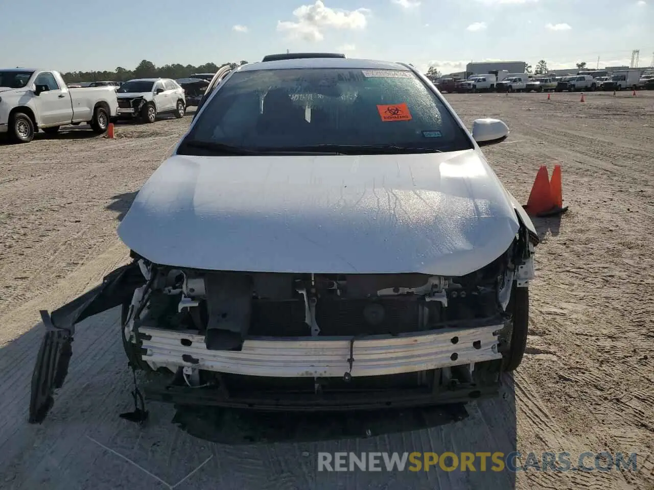 5 Photograph of a damaged car 5YFS4MCE9NP102809 TOYOTA COROLLA 2022