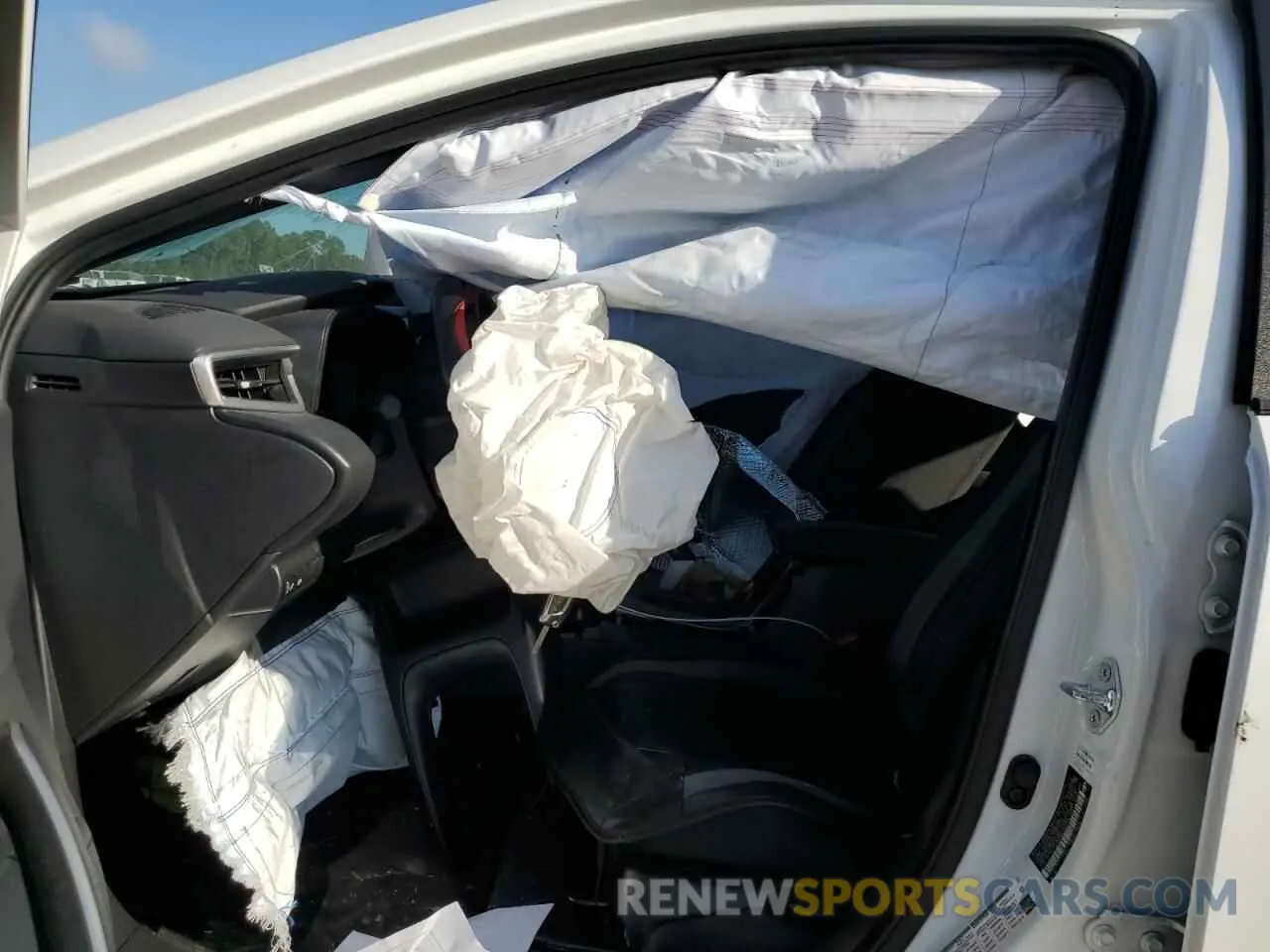 7 Photograph of a damaged car 5YFS4MCE9NP102809 TOYOTA COROLLA 2022