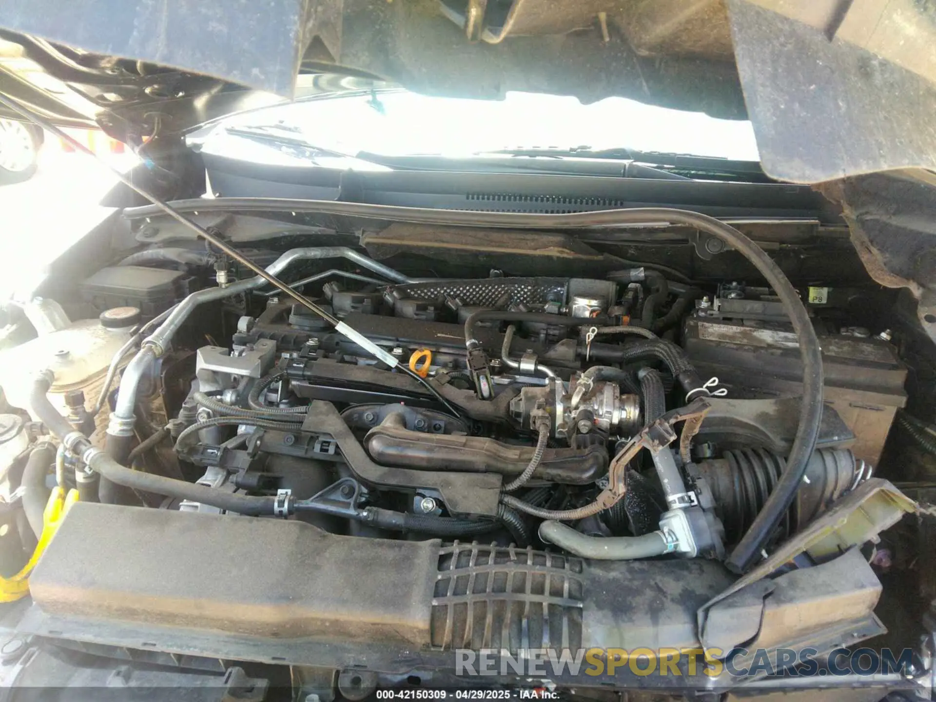 10 Photograph of a damaged car 5YFS4MCE9NP108397 TOYOTA COROLLA 2022
