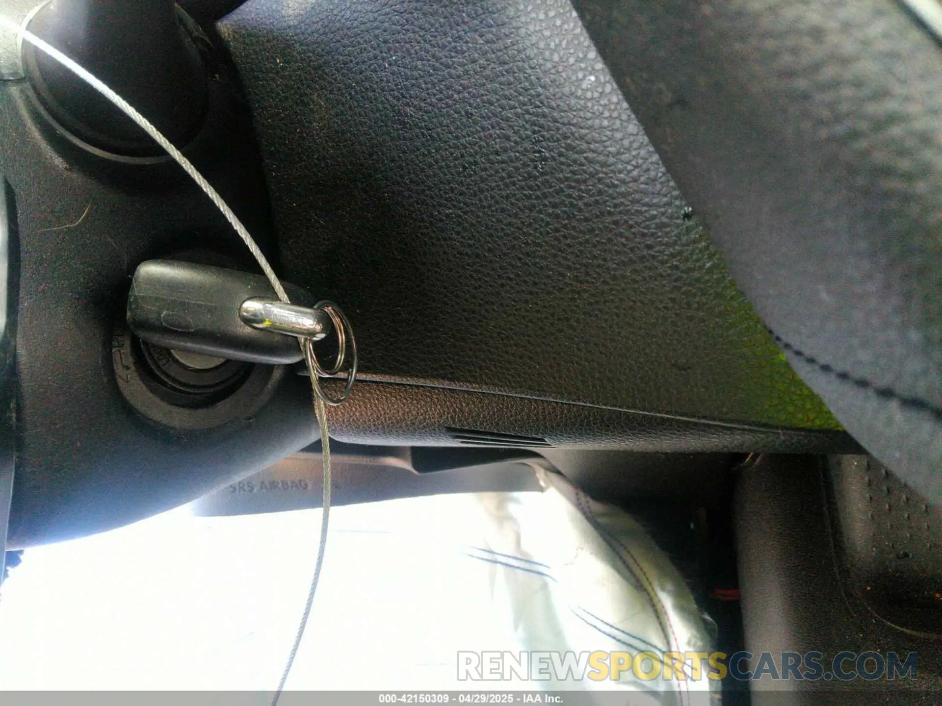 11 Photograph of a damaged car 5YFS4MCE9NP108397 TOYOTA COROLLA 2022