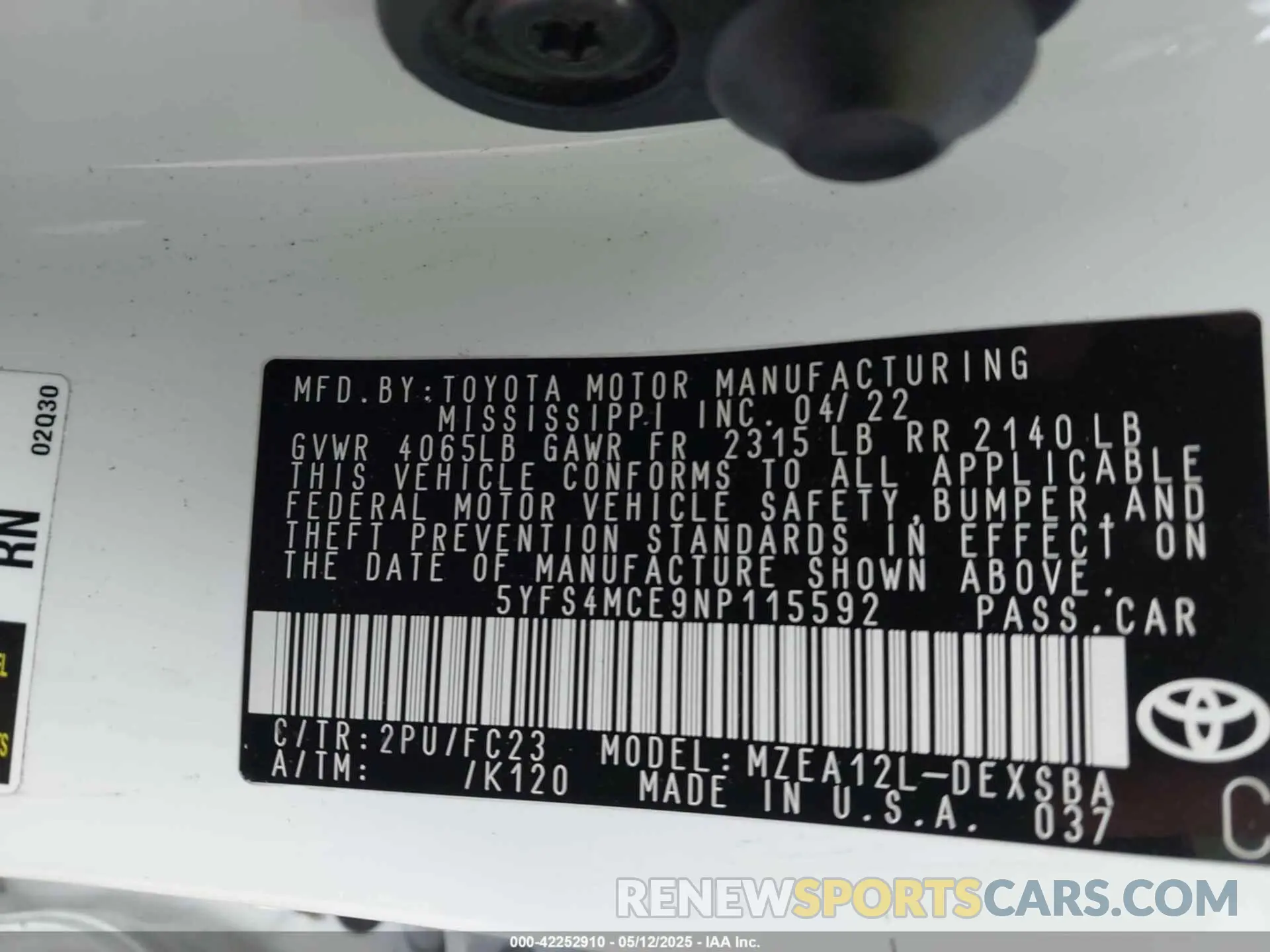 9 Photograph of a damaged car 5YFS4MCE9NP115592 TOYOTA COROLLA 2022