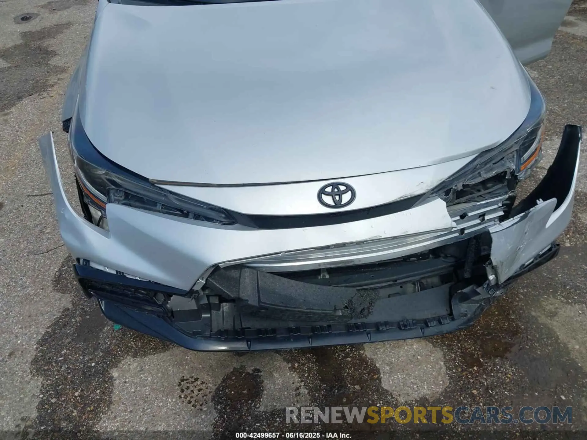 6 Photograph of a damaged car 5YFS4MCE9NP117701 TOYOTA COROLLA 2022