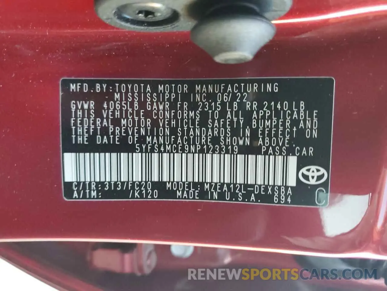 12 Photograph of a damaged car 5YFS4MCE9NP123319 TOYOTA COROLLA 2022