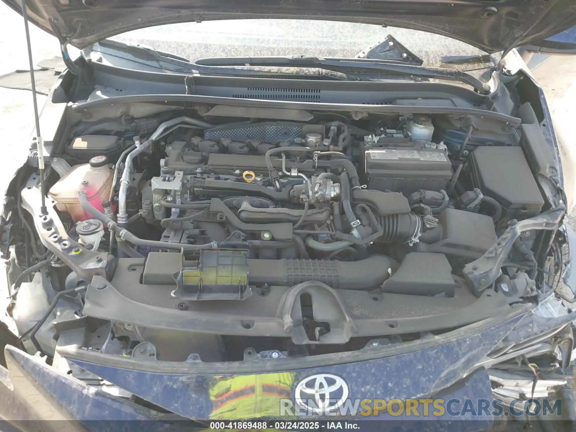10 Photograph of a damaged car 5YFS4MCE9NP131646 TOYOTA COROLLA 2022