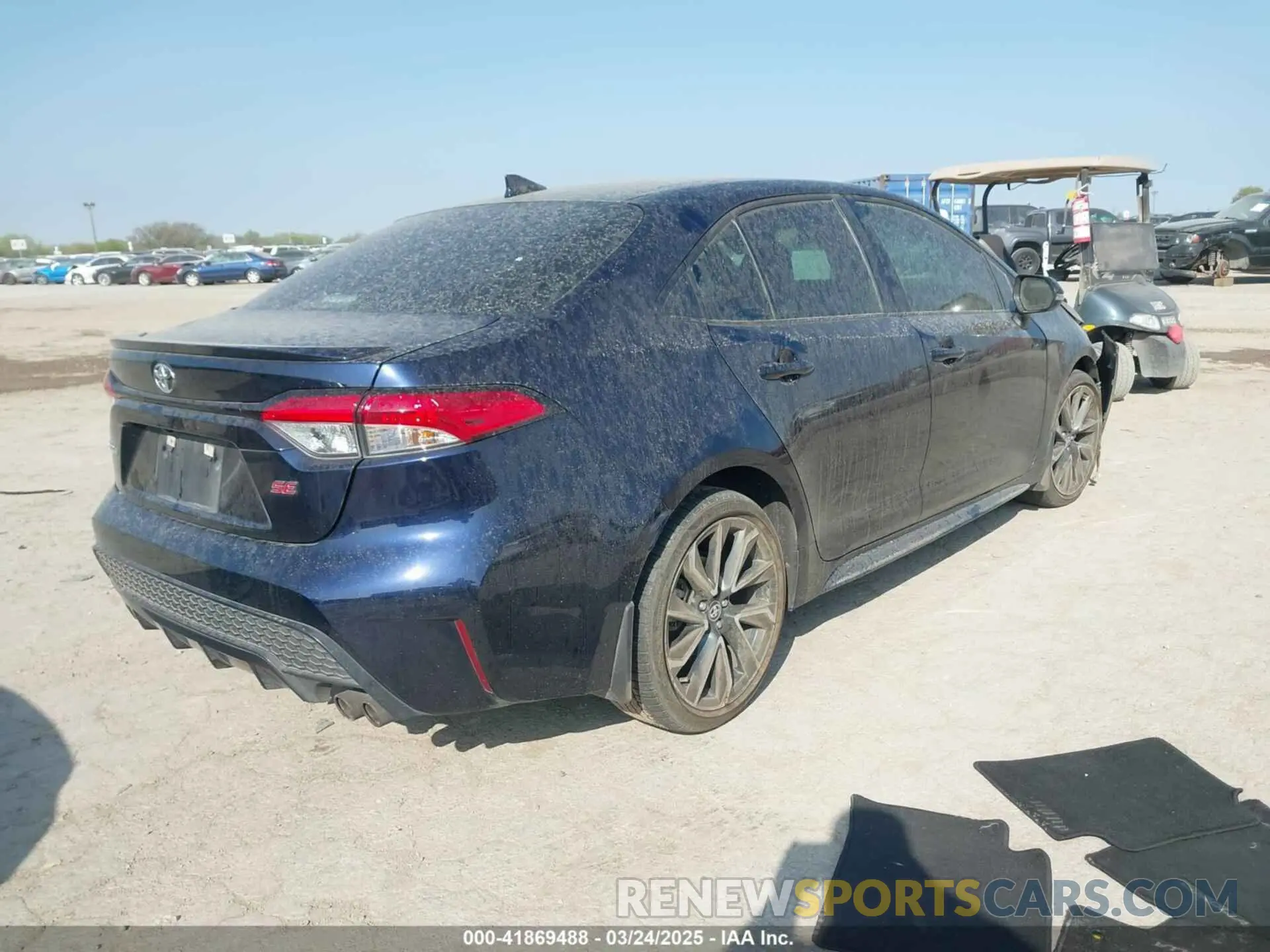 4 Photograph of a damaged car 5YFS4MCE9NP131646 TOYOTA COROLLA 2022