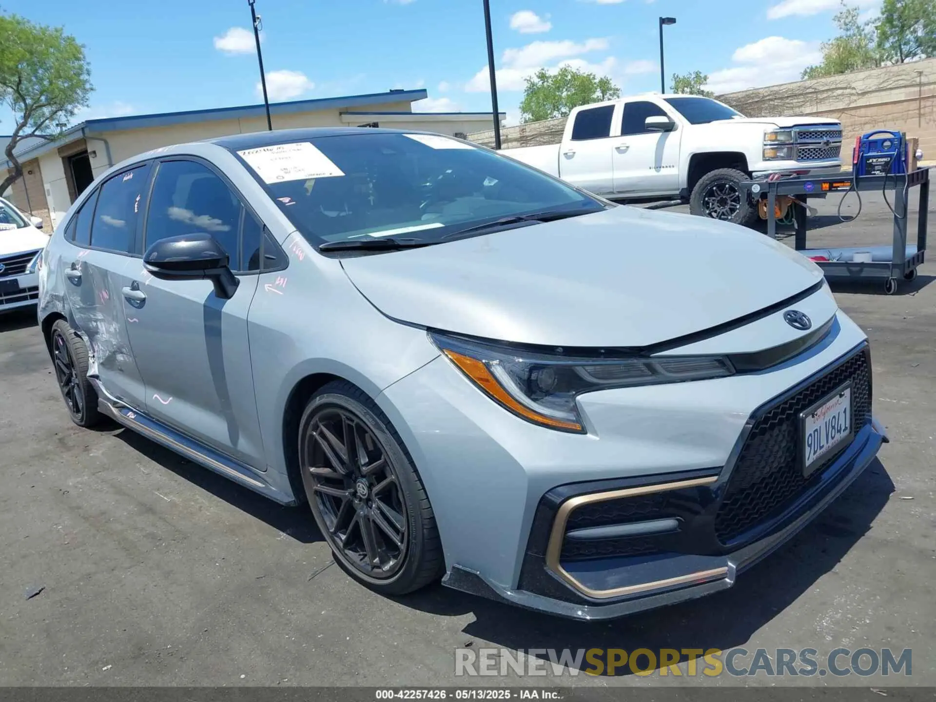 1 Photograph of a damaged car 5YFS4MCE9NP135874 TOYOTA COROLLA 2022