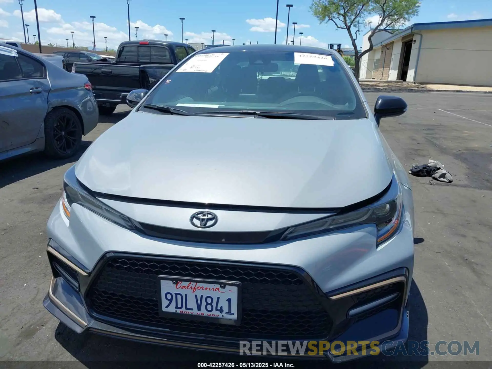 12 Photograph of a damaged car 5YFS4MCE9NP135874 TOYOTA COROLLA 2022