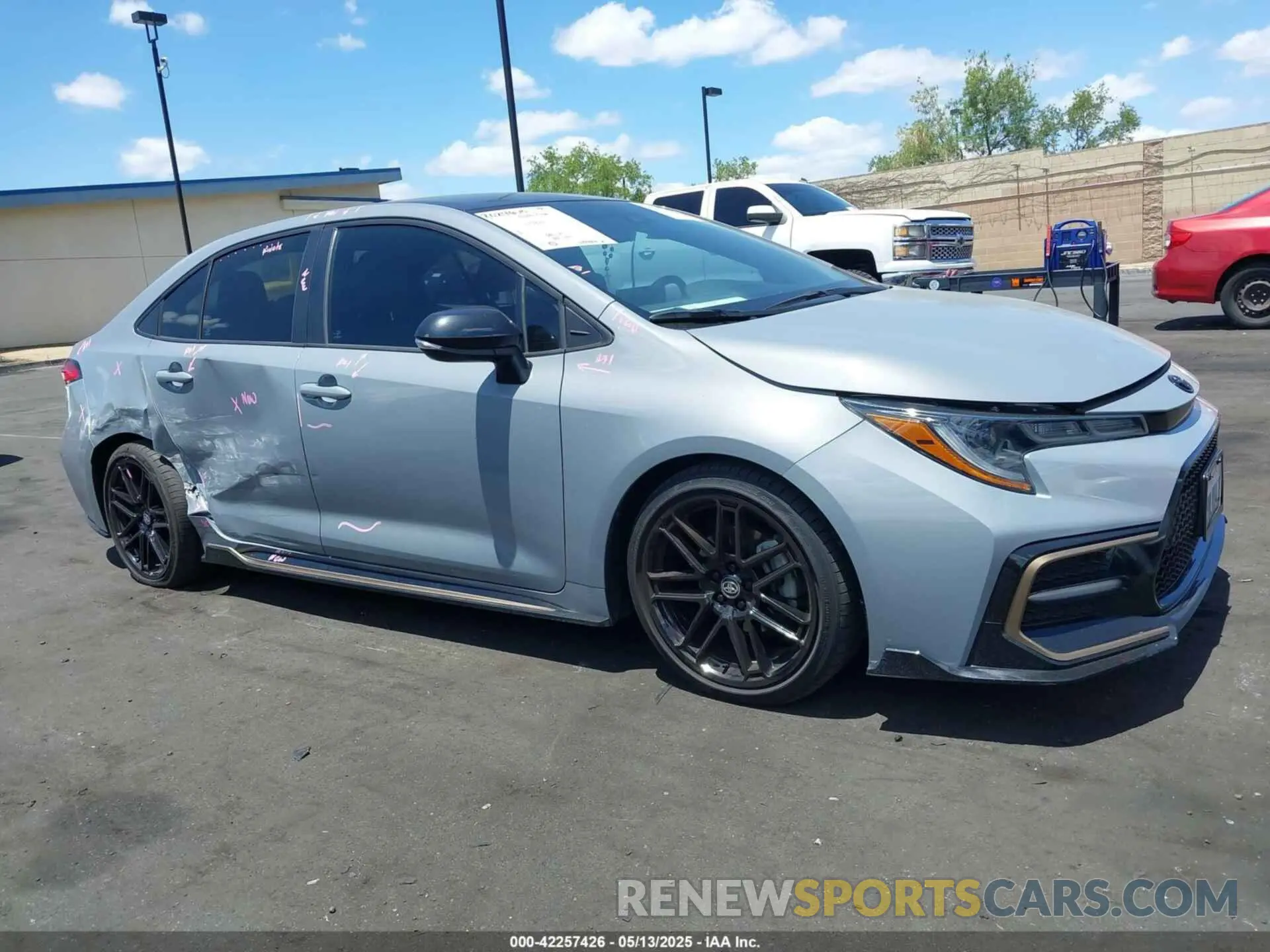13 Photograph of a damaged car 5YFS4MCE9NP135874 TOYOTA COROLLA 2022