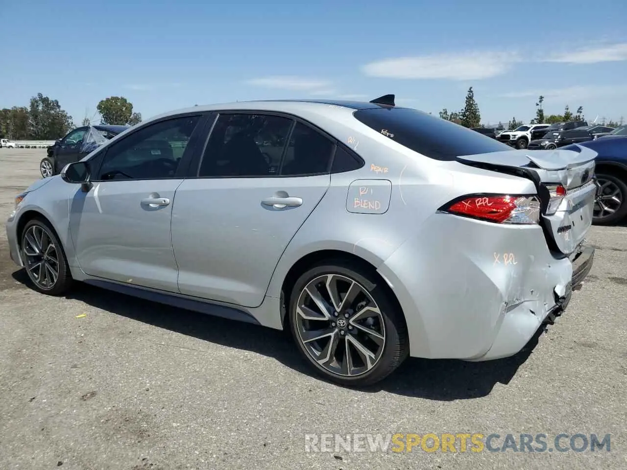 2 Photograph of a damaged car 5YFS4MCE9NP137687 TOYOTA COROLLA 2022