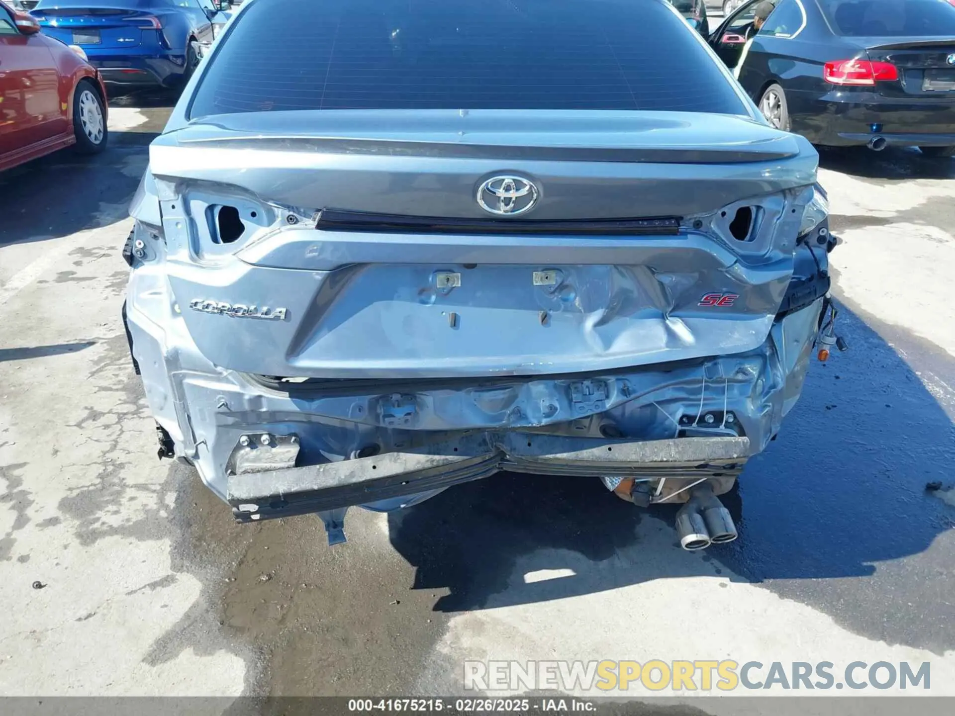 17 Photograph of a damaged car 5YFS4MCEXNP111602 TOYOTA COROLLA 2022