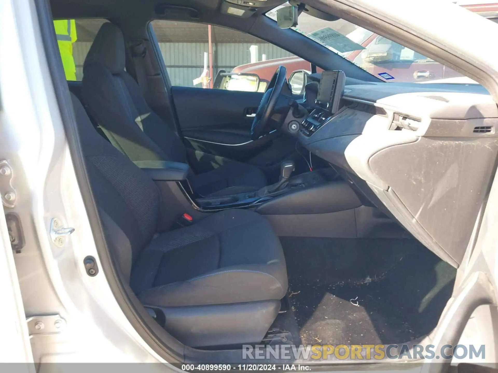 5 Photograph of a damaged car 5YFS4MCEXNP113639 TOYOTA COROLLA 2022