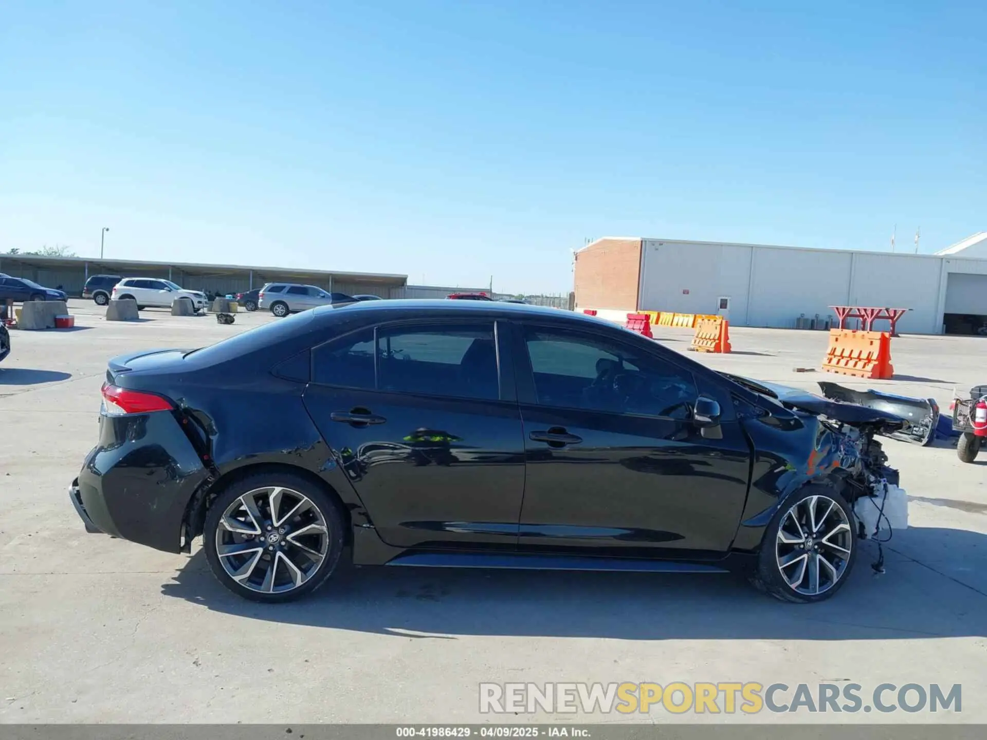 14 Photograph of a damaged car 5YFS4MCEXNP127699 TOYOTA COROLLA 2022