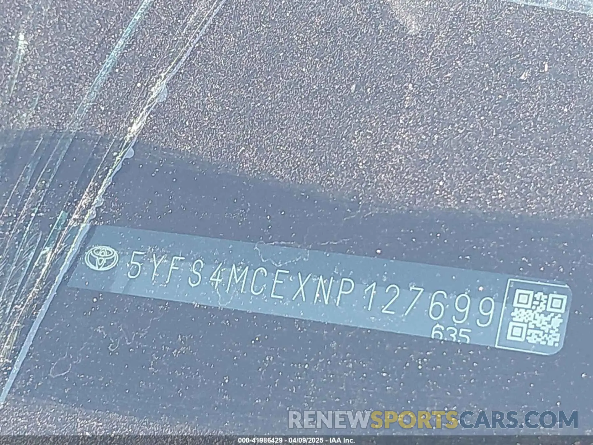 18 Photograph of a damaged car 5YFS4MCEXNP127699 TOYOTA COROLLA 2022