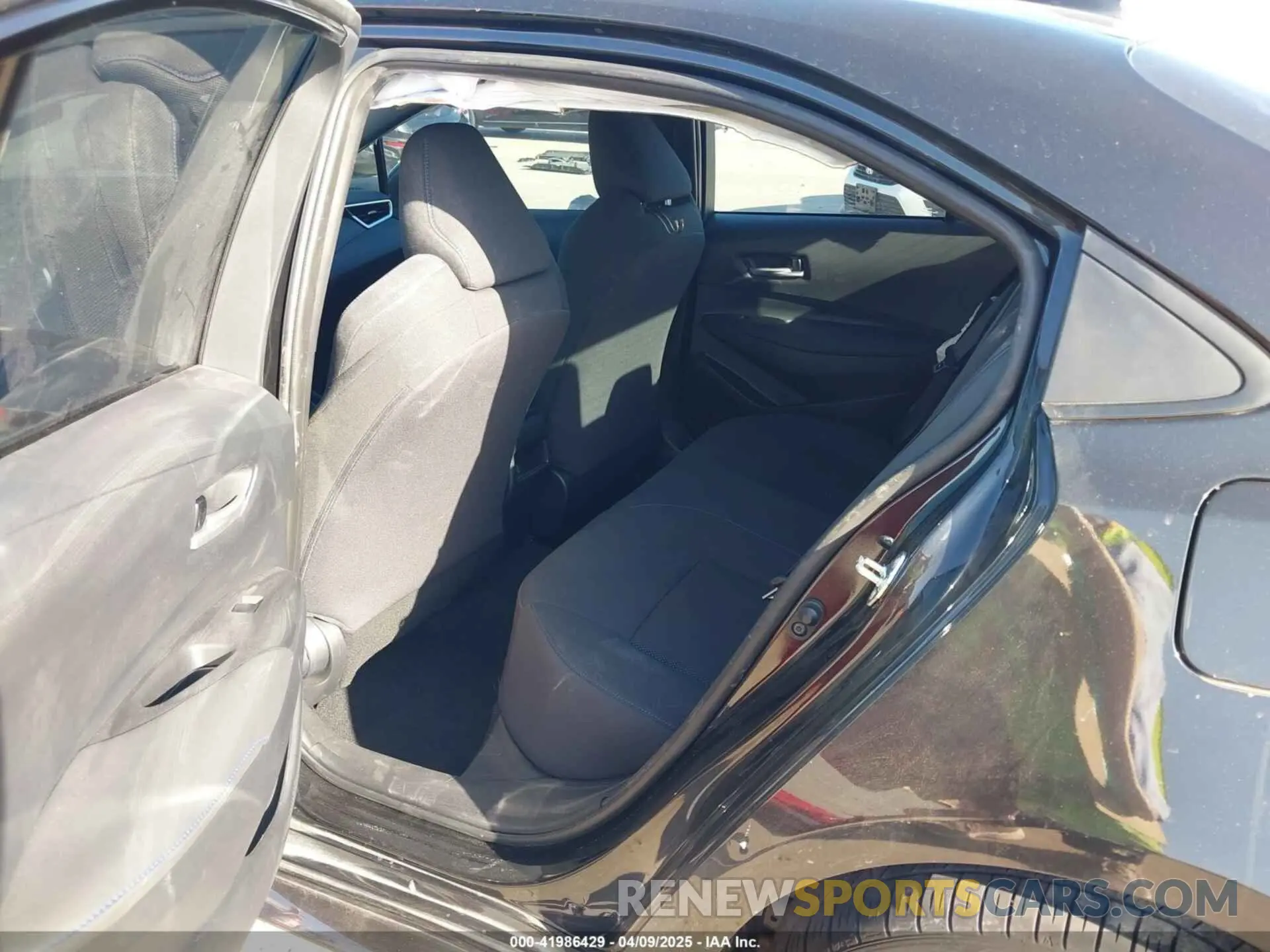 8 Photograph of a damaged car 5YFS4MCEXNP127699 TOYOTA COROLLA 2022