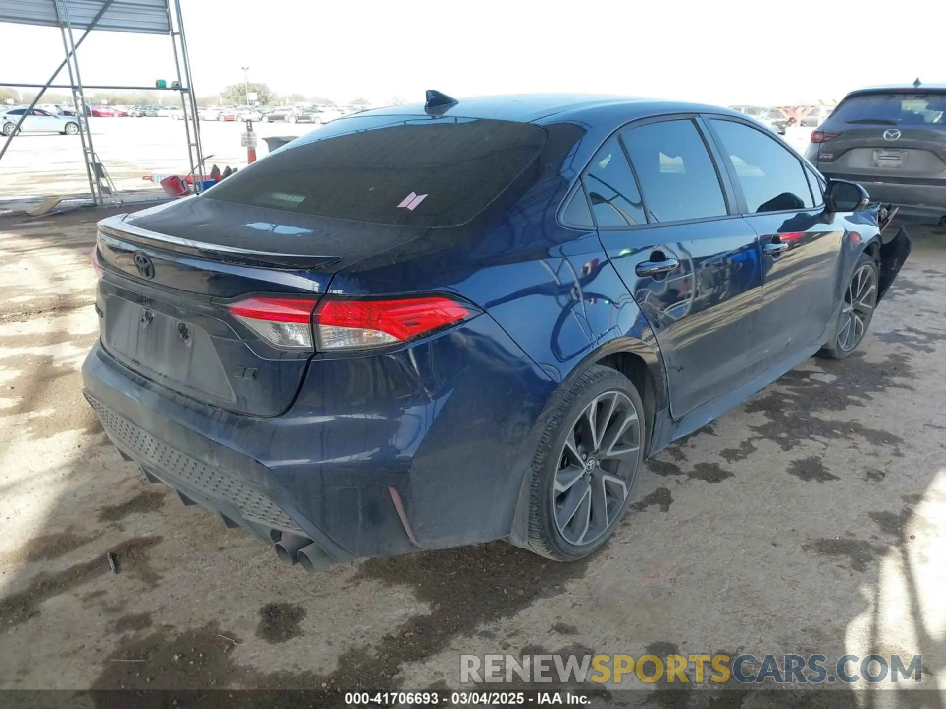 4 Photograph of a damaged car 5YFS4MCEXNP130506 TOYOTA COROLLA 2022