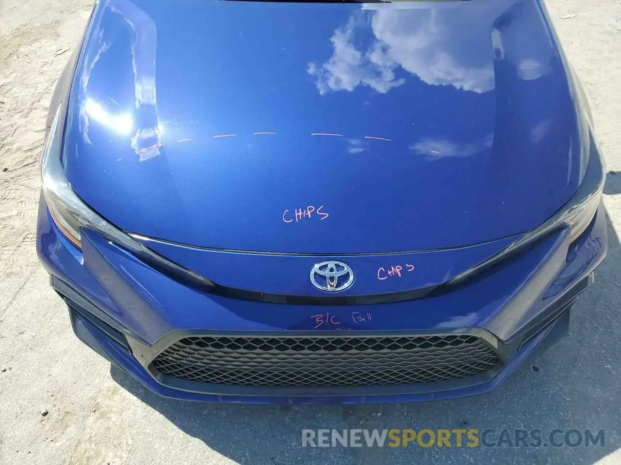 11 Photograph of a damaged car 5YFT4MCE0NP132575 TOYOTA COROLLA 2022