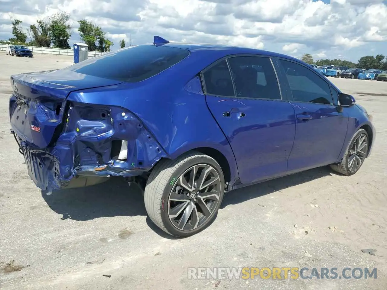 3 Photograph of a damaged car 5YFT4MCE0NP132575 TOYOTA COROLLA 2022