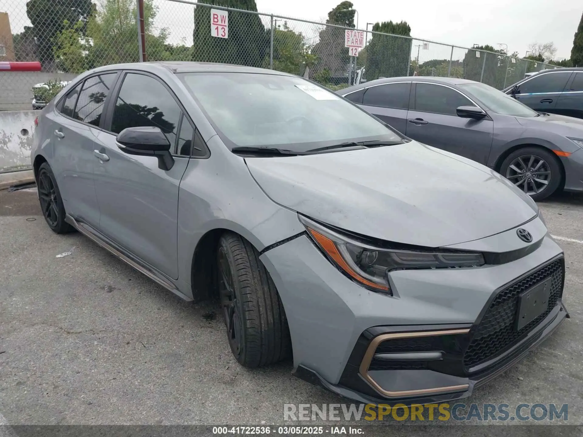 13 Photograph of a damaged car 5YFT4MCE1NP107992 TOYOTA COROLLA 2022