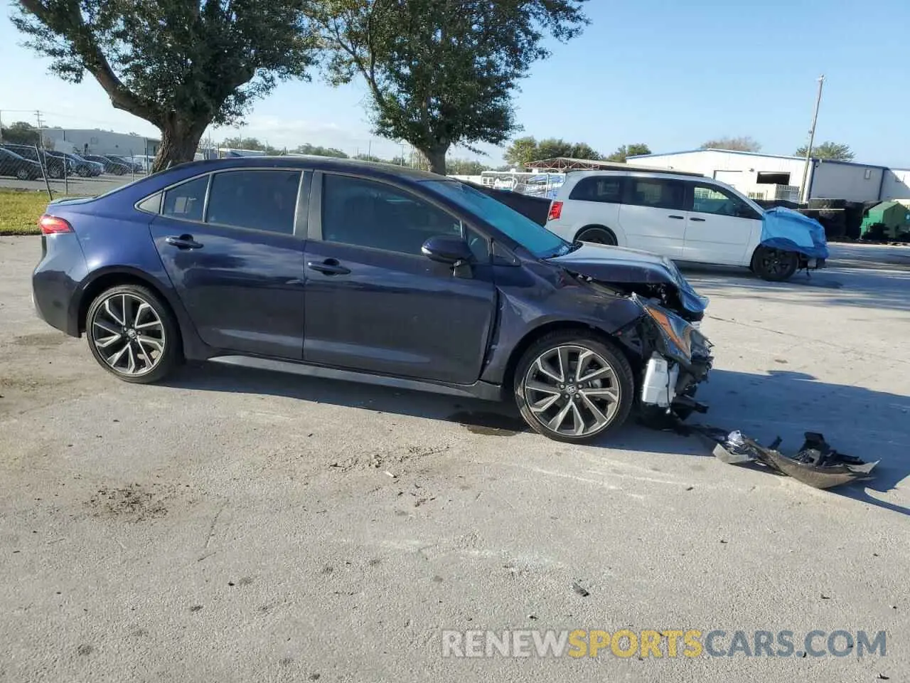 4 Photograph of a damaged car 5YFT4MCE2NP113140 TOYOTA COROLLA 2022