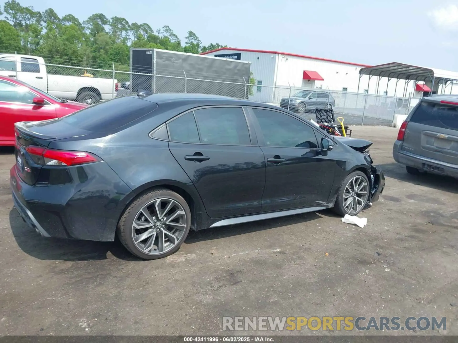 4 Photograph of a damaged car 5YFT4MCE3NP127970 TOYOTA COROLLA 2022