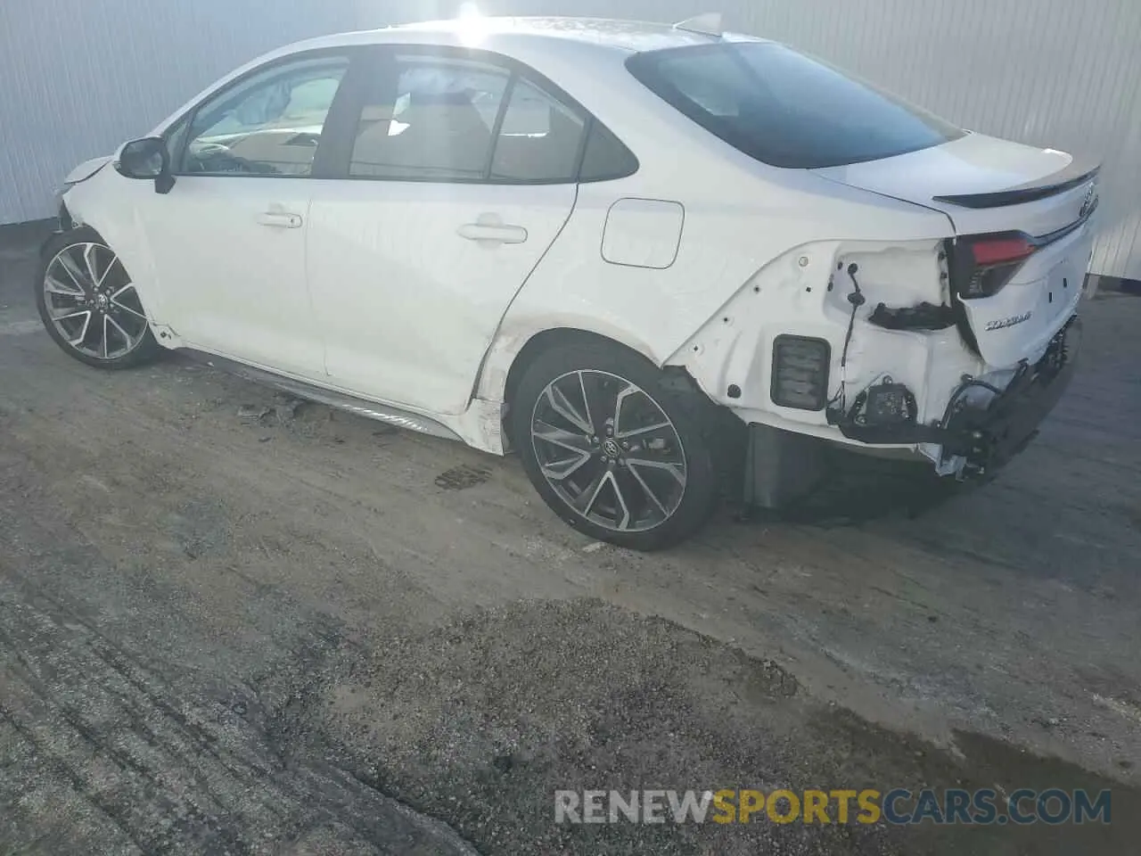 2 Photograph of a damaged car 5YFT4MCE4NP130098 TOYOTA COROLLA 2022