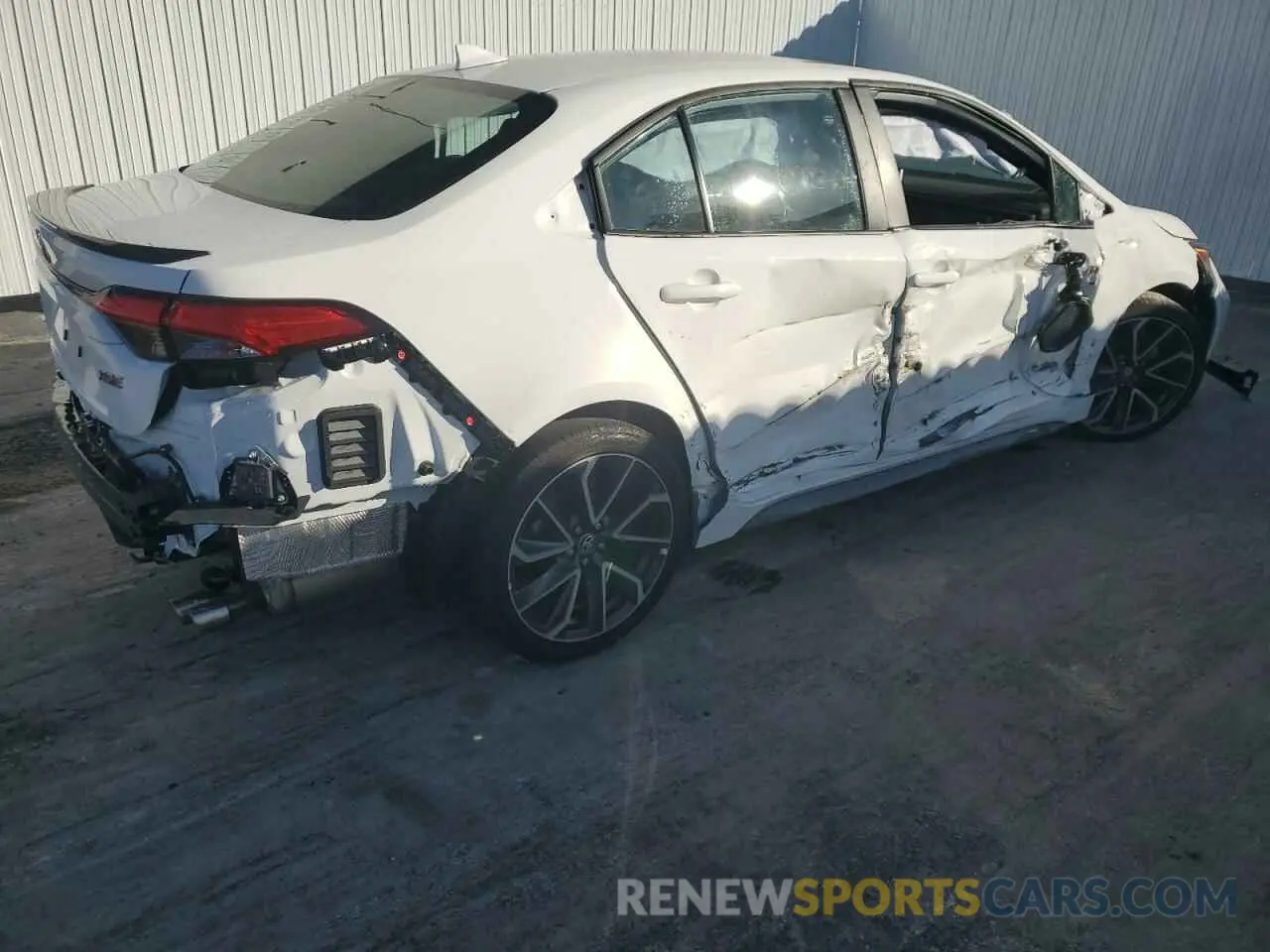 3 Photograph of a damaged car 5YFT4MCE4NP130098 TOYOTA COROLLA 2022