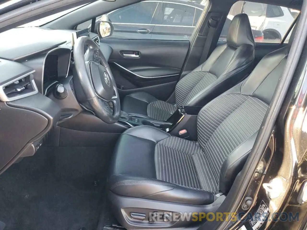 7 Photograph of a damaged car 5YFT4MCE5NP128781 TOYOTA COROLLA 2022